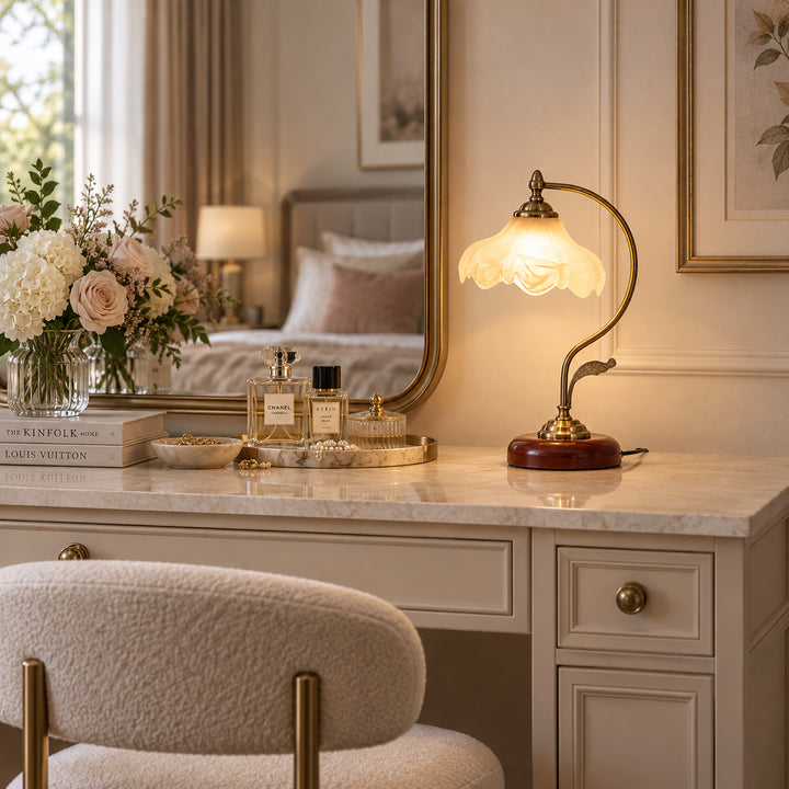 Aldmere Swan Neck Table Lamp 10