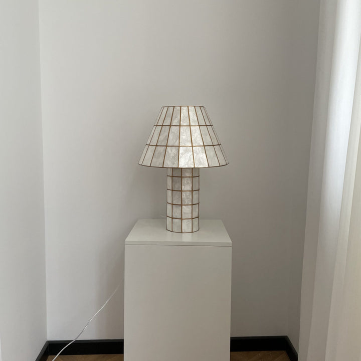 Aornelia Shell Table Lamp 5