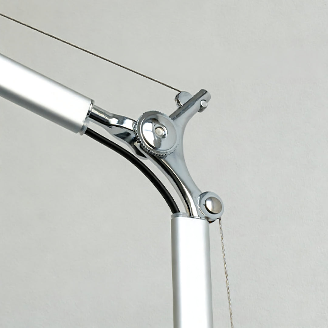 Brady Schwenkarm-Wandleuchte