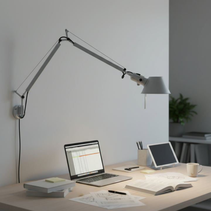 Brady Schwenkarm-Wandleuchte