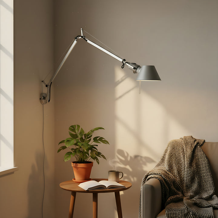 Brady Schwenkarm-Wandleuchte