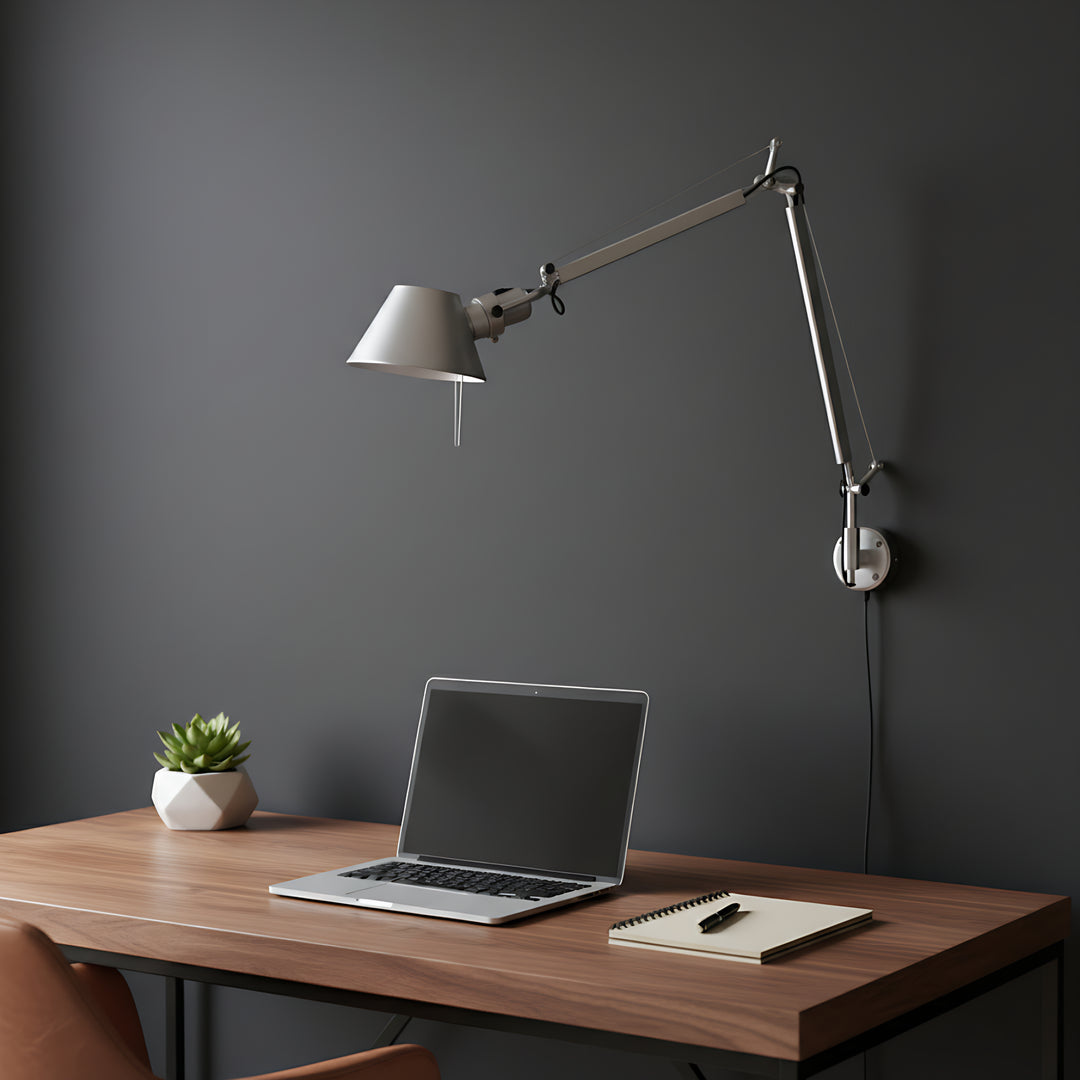 Brady Schwenkarm-Wandleuchte