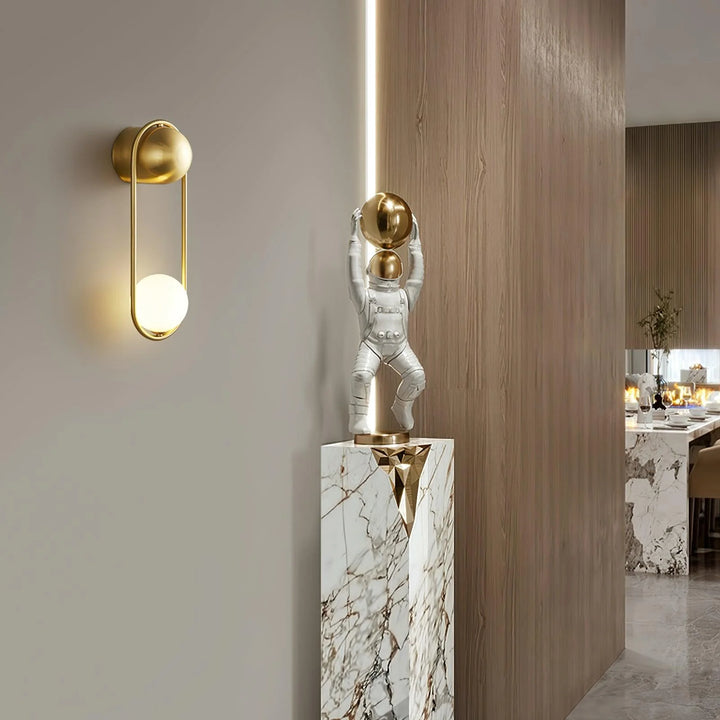 Caldriven Globe Wall Lamp 1