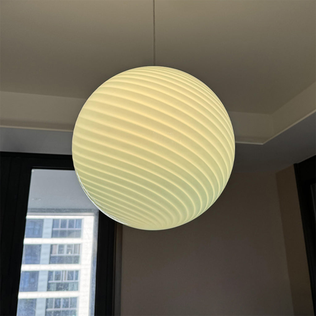 Candy shaped glass pendant lamp 32