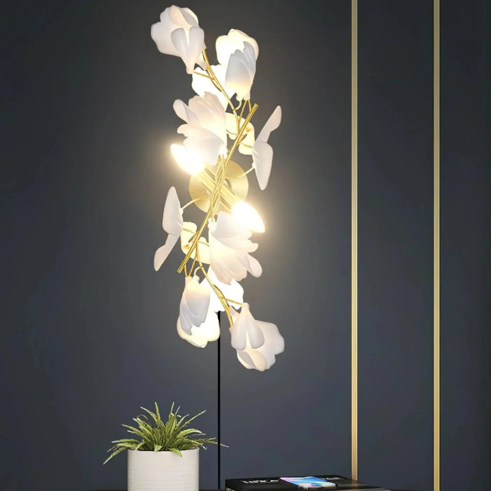 Daro Flowers Gingko Wall Lamp 12