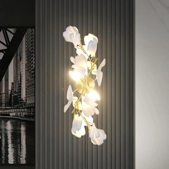Daro Flowers Gingko Wall Lamp 13