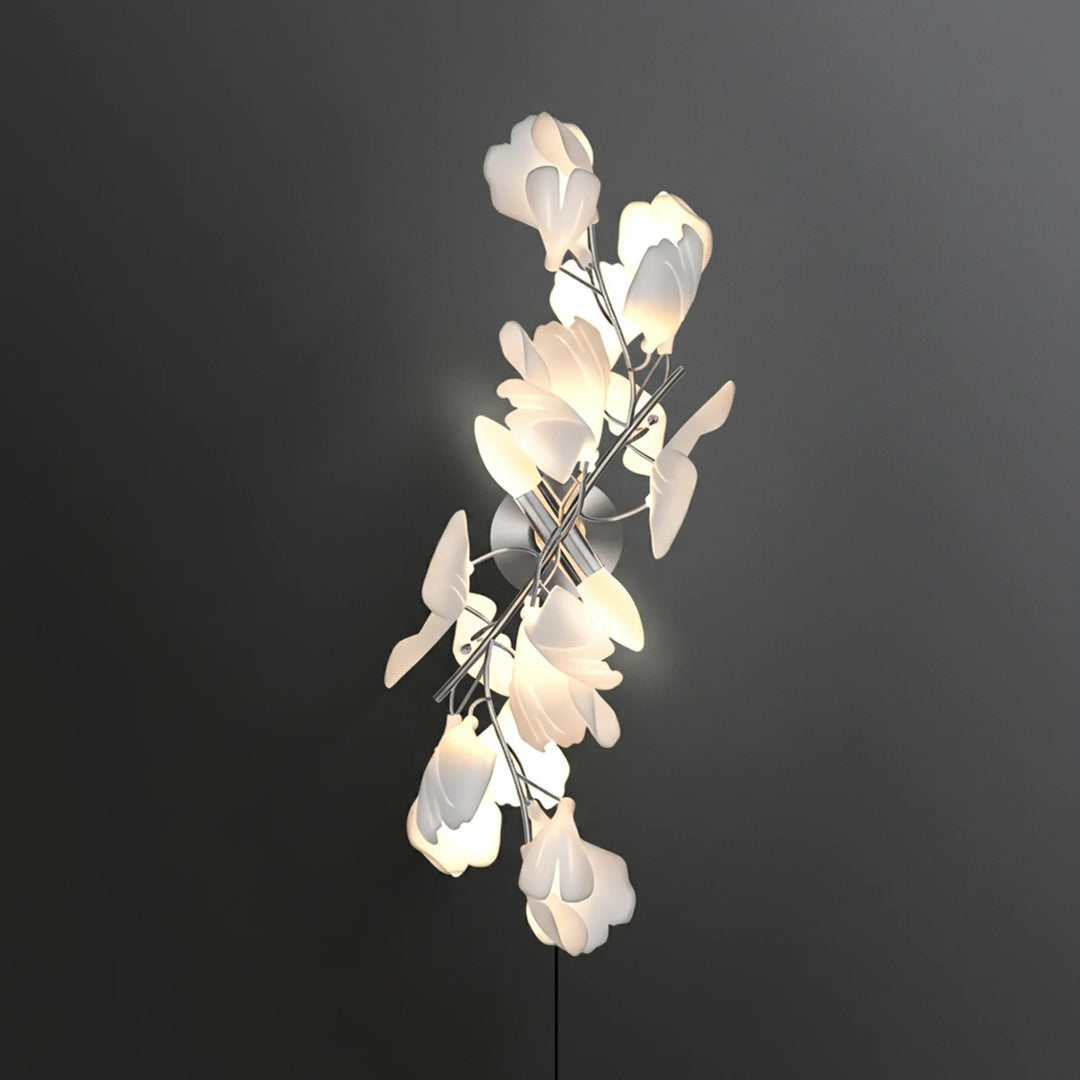 Daro Flowers Gingko Wall Lamp 4