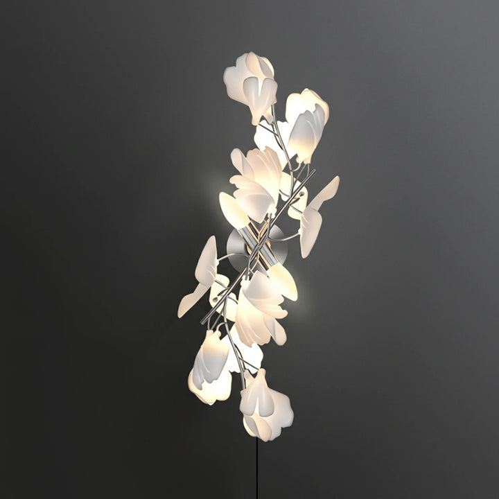 Daro Flowers Gingko Wall Lamp 4