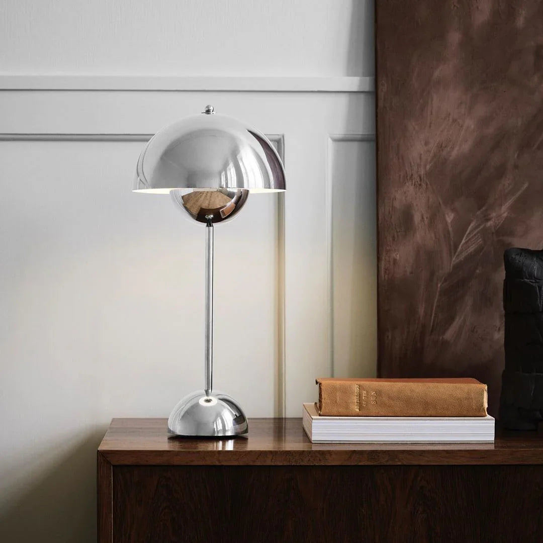 Flowerpot VP3 Table Lamp 16