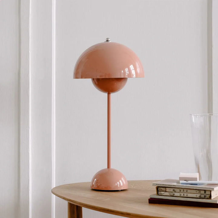Flowerpot VP3 Table Lamp 18