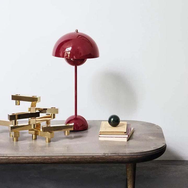 Flowerpot VP3 Table Lamp 22