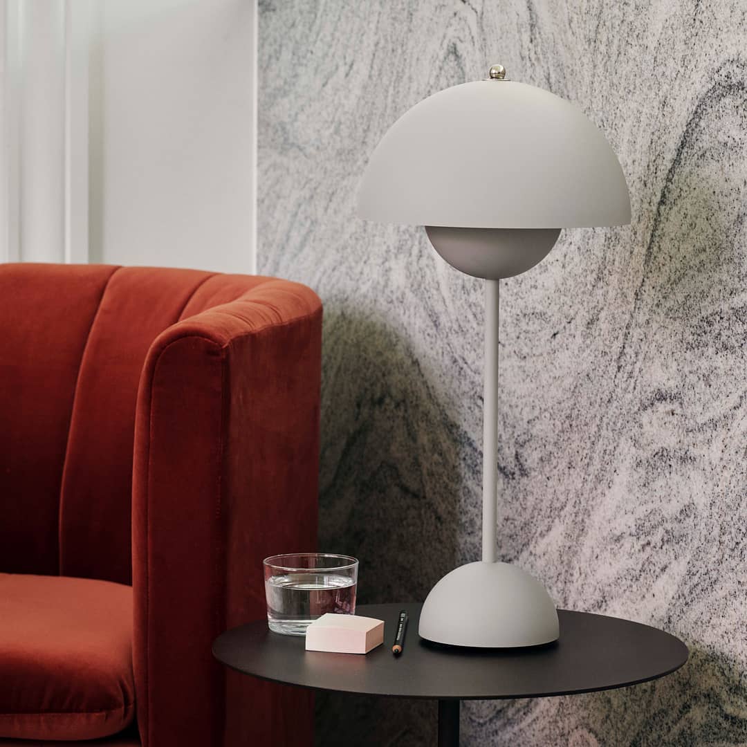 Flowerpot VP3 Table Lamp 24