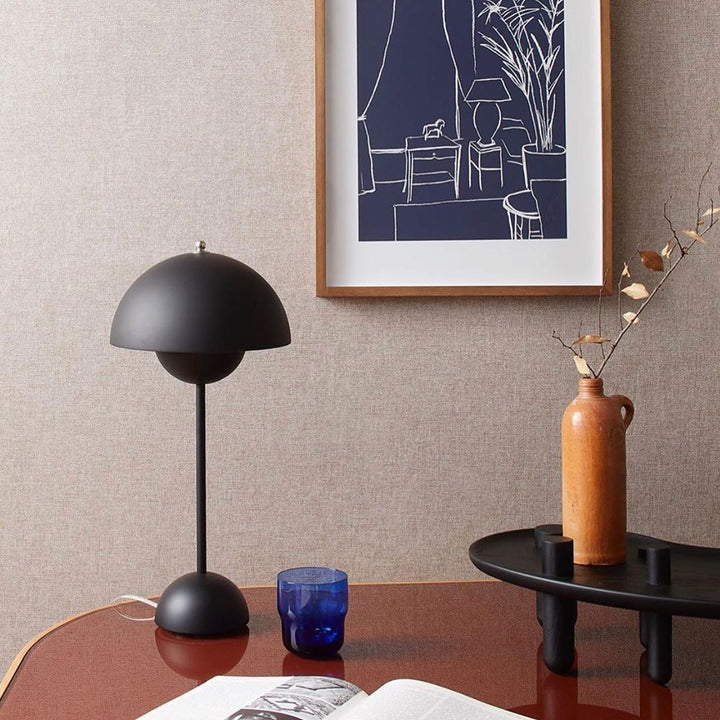Flowerpot VP3 Table Lamp 27