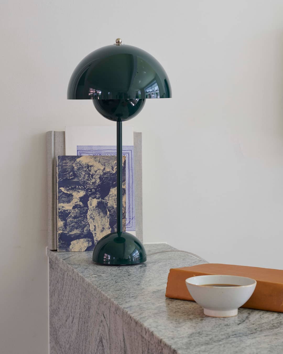Flowerpot VP3 Table Lamp 28