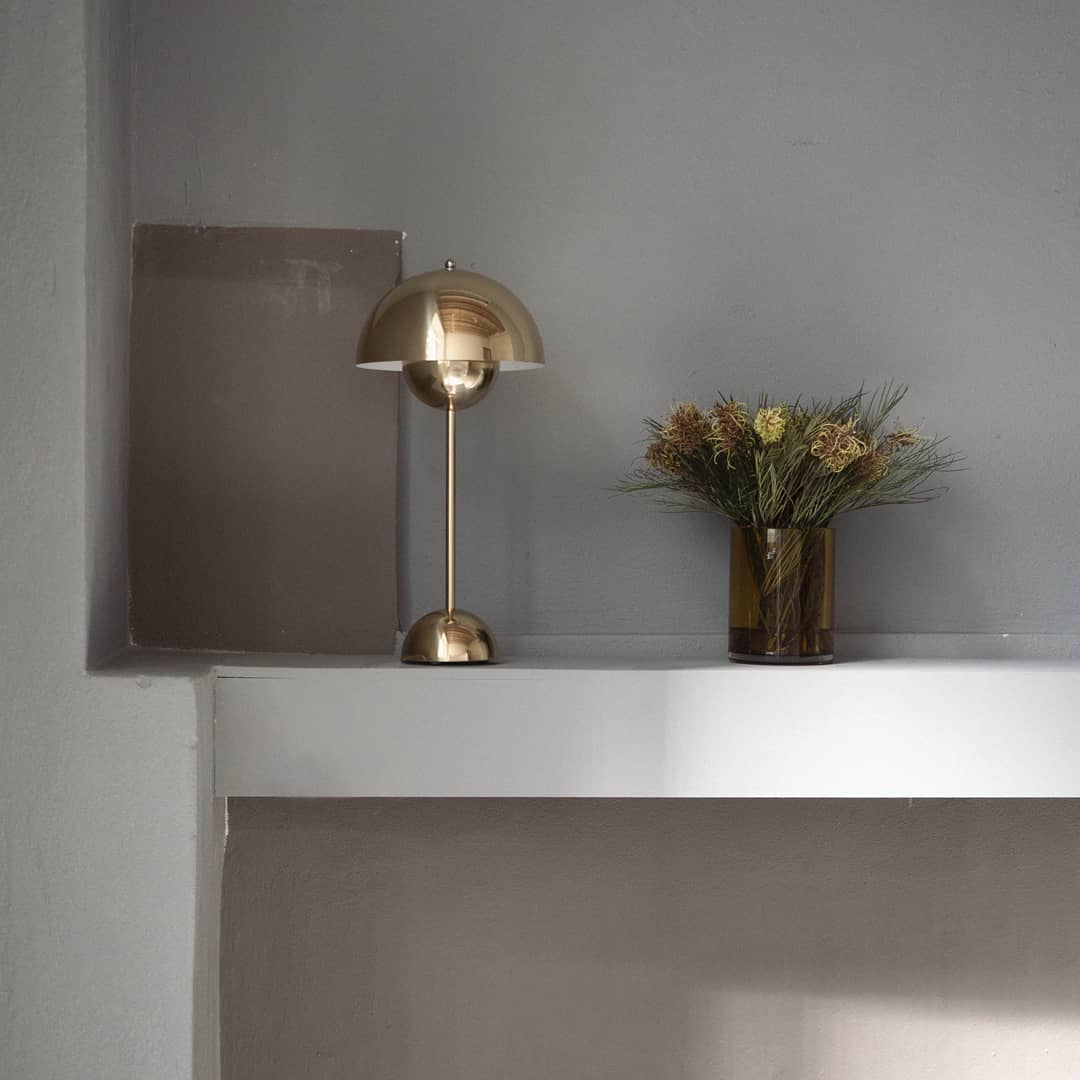 Flowerpot V3 Table Lamp