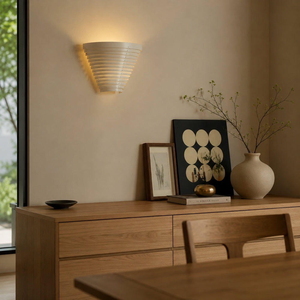 Kovara Louvered Wall Lamp 2