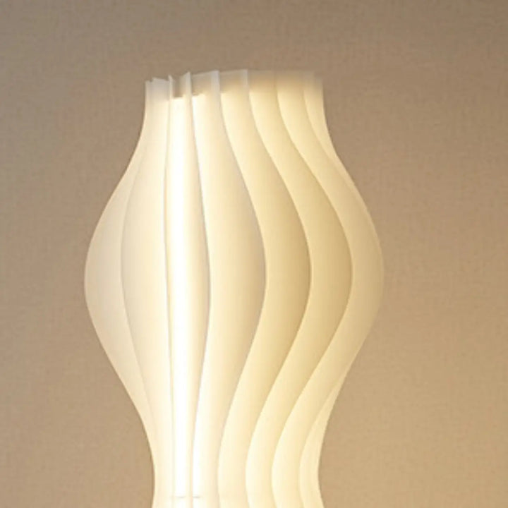 Larevia Wave Floor Lamp 1