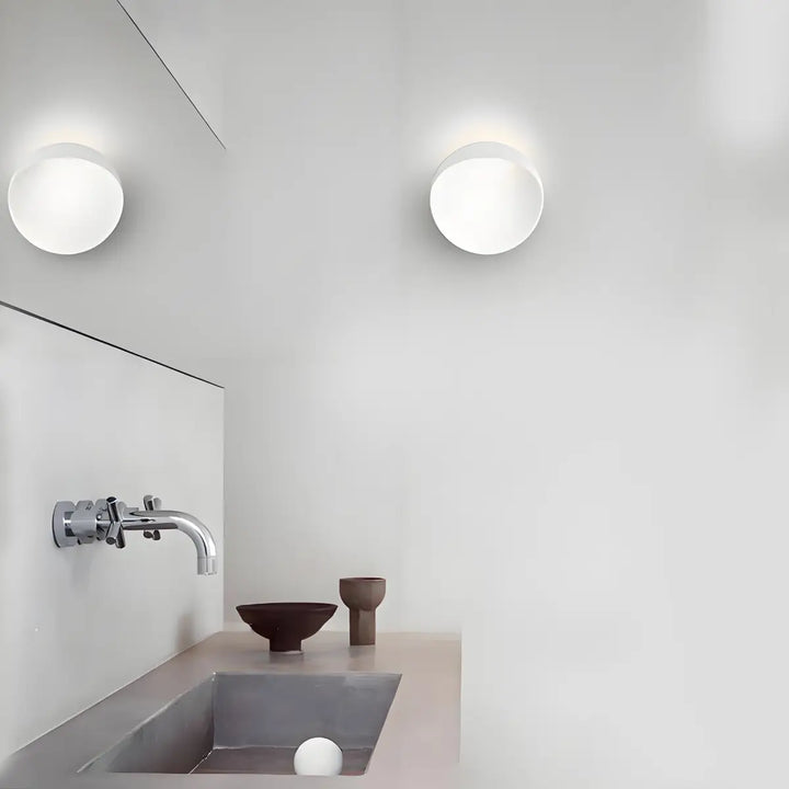 Lou_Seos_Wall_Lamp_12