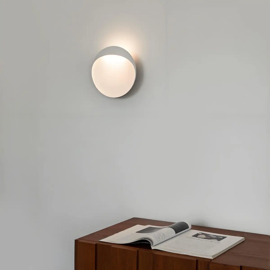 Lou_Seos_Wall_Lamp_3