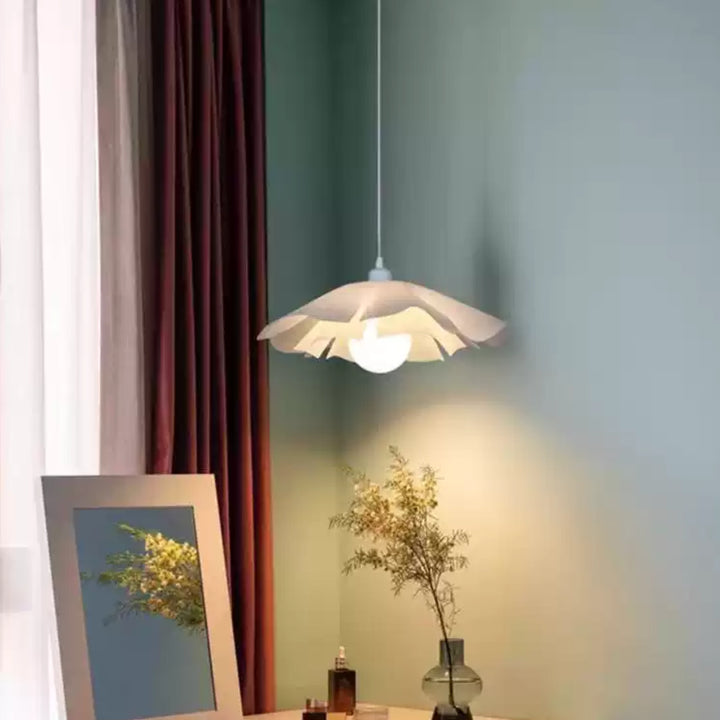 Lyravene Petal Pendant Light 5