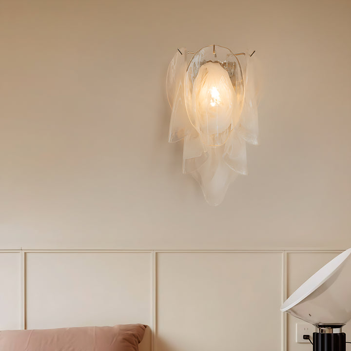 Magnolia Glass Wall Lamp 2