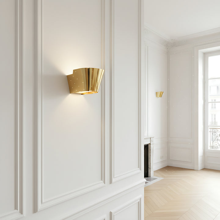 Minimalist Brass Wall Lamp