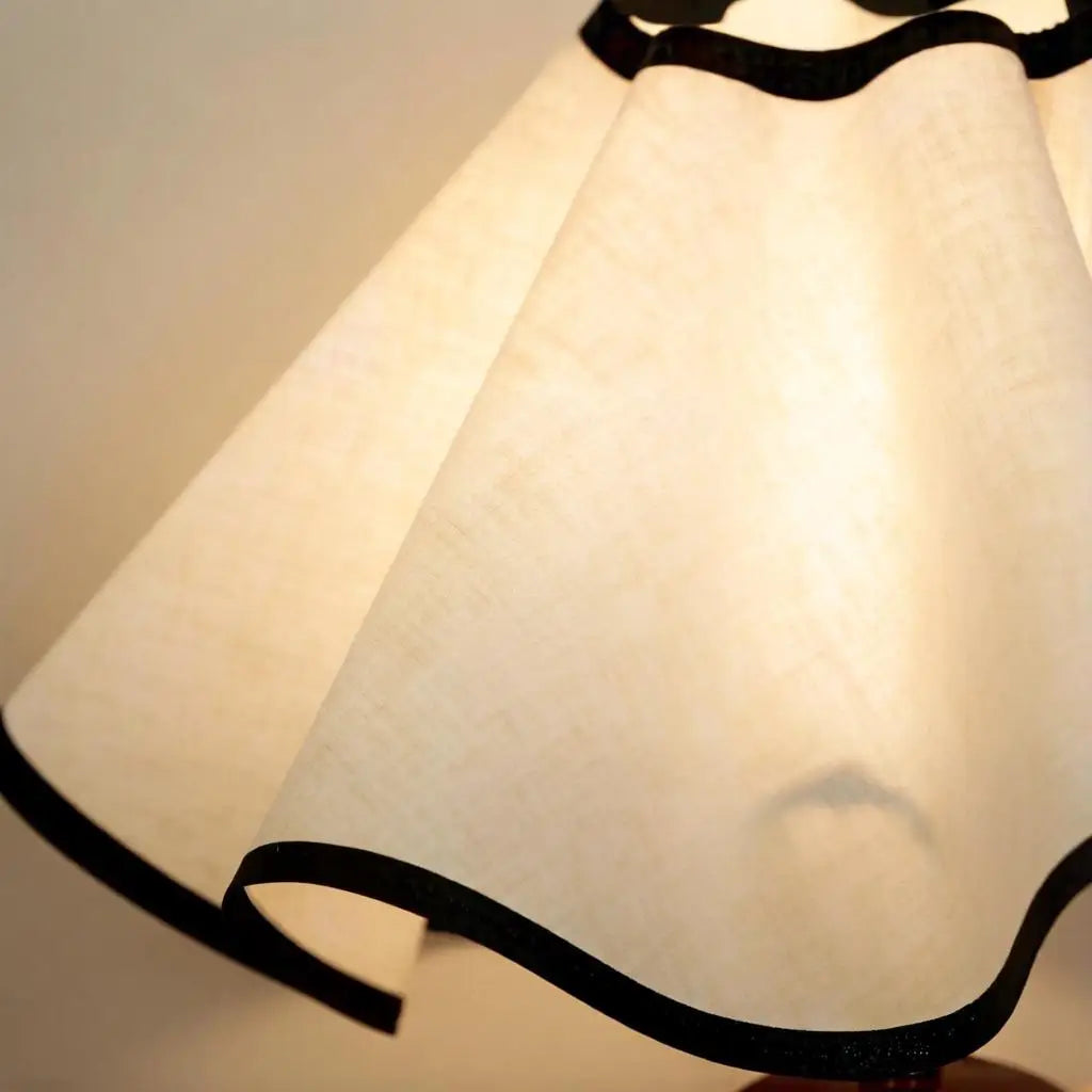 Modern Scalloped Table Lamp 3