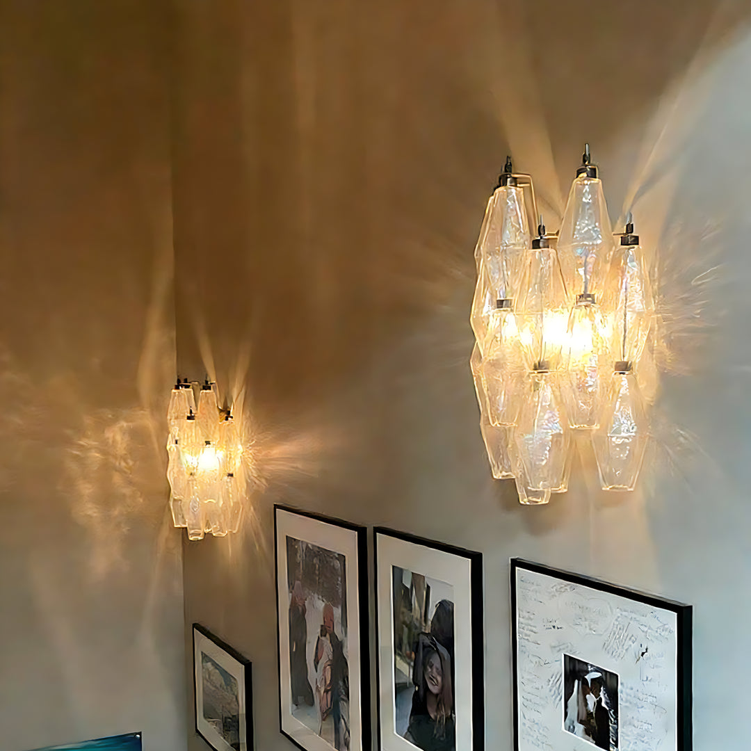 Prismenförmige Glaswandleuchte