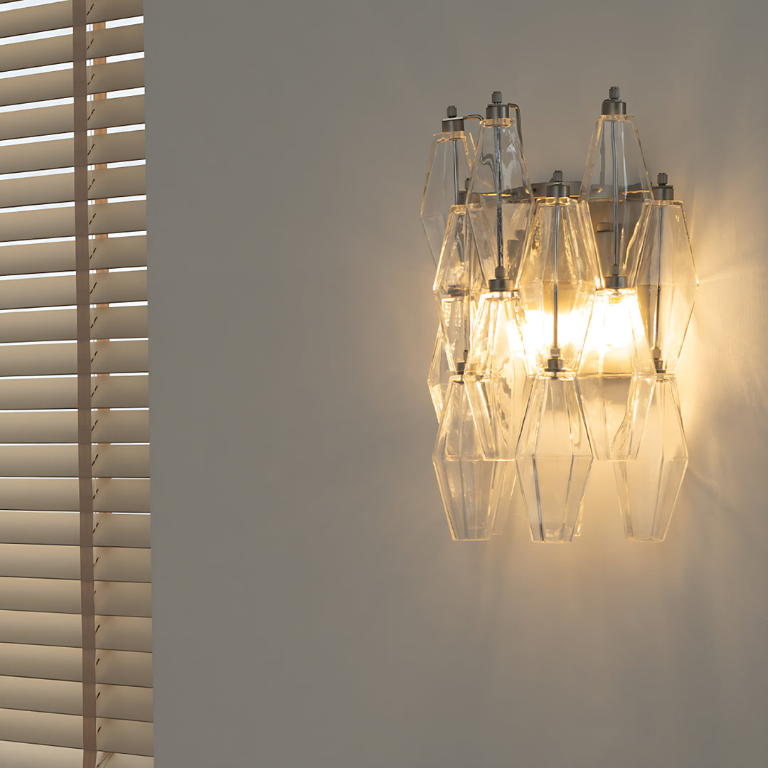 Prismenförmige Glaswandleuchte