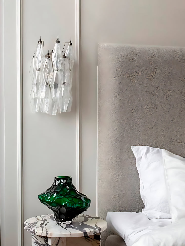 Prismenförmige Glaswandleuchte