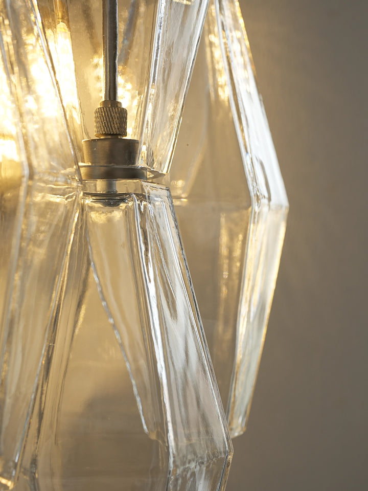 Prismenförmige Glaswandleuchte