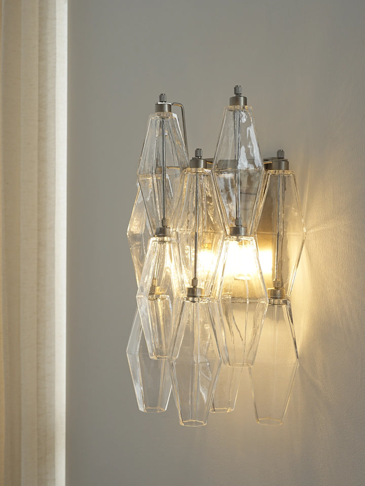 Prismenförmige Glaswandleuchte