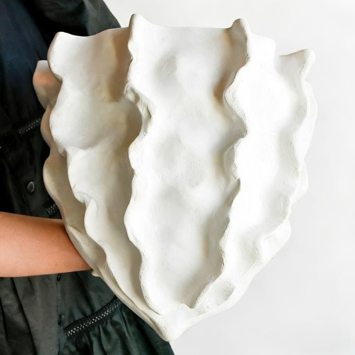 Scallop Plaster Wall Lamp