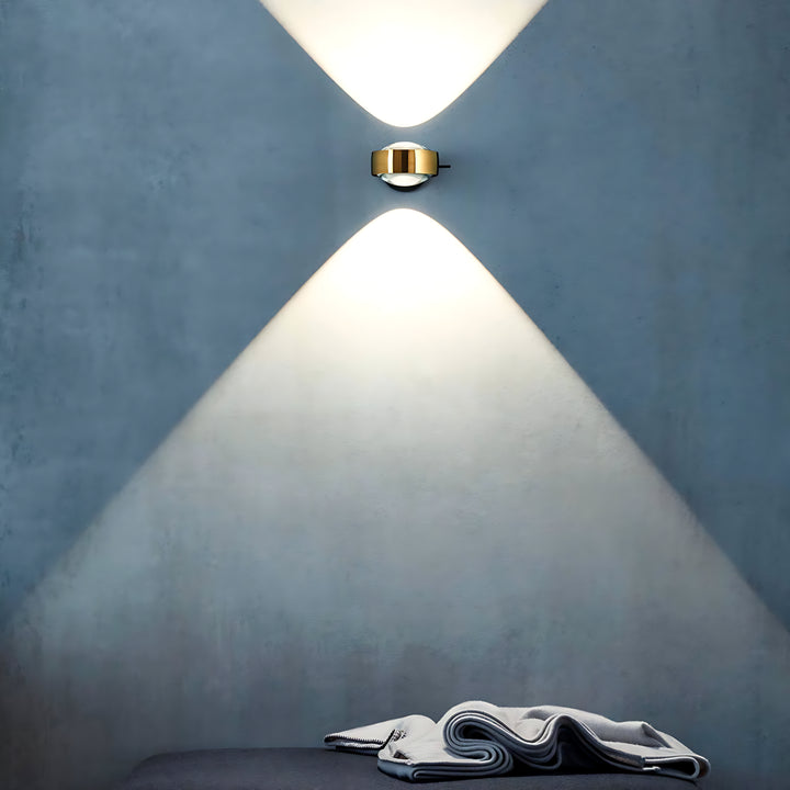 Kugelförmige Glaswandleuchte