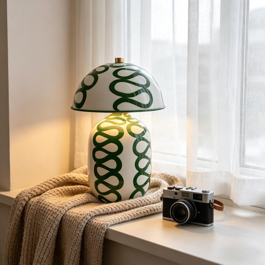 Vividra Curve Table Lamp 2